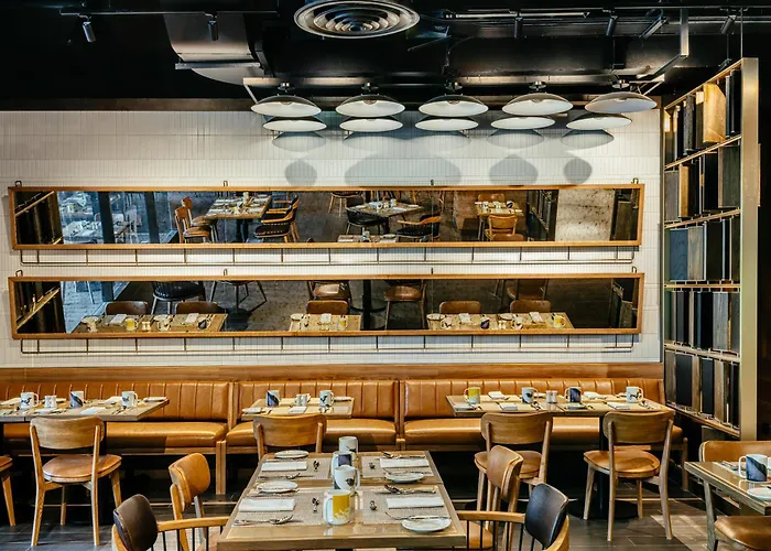Voco Surawong By Ihg Hotel