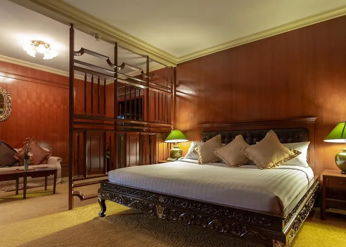 Voco Surawong By Ihg Hotel 5*