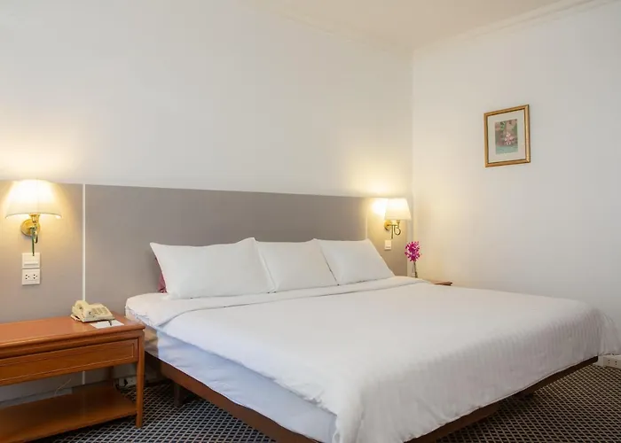 Voco Surawong By Ihg 5*
