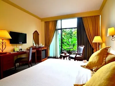Voco Surawong By Ihg 5*